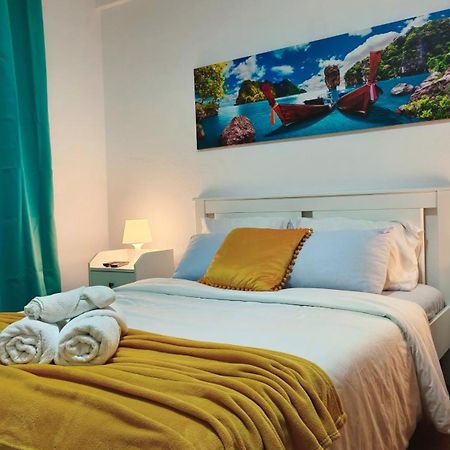 The Whale Beach House Atouguia Da Baleia Exterior photo
